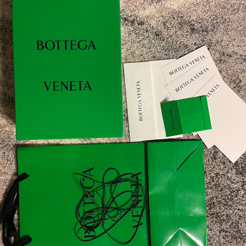 Bottega Veneta Bag box + shopping bag + 2 envelops + 3 cards + Ribbon